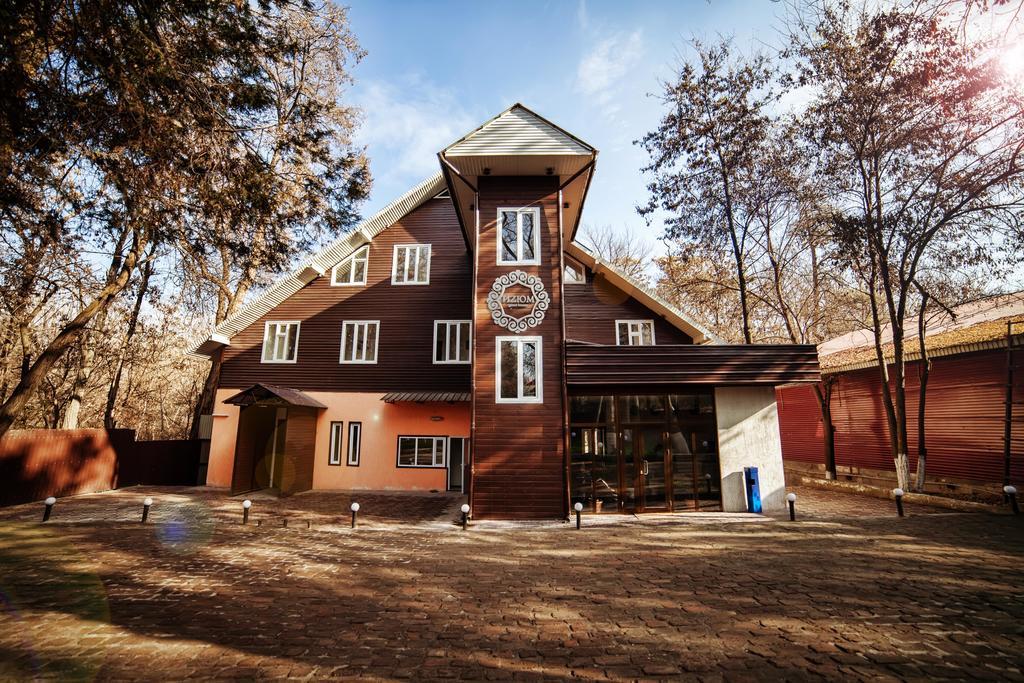 Izum Osh Exterior photo